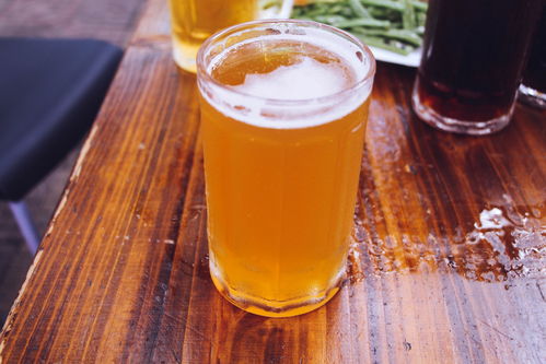 扎啤免費(fèi)喝！樂山老板豪氣請客，酒精飲料全免引熱議
